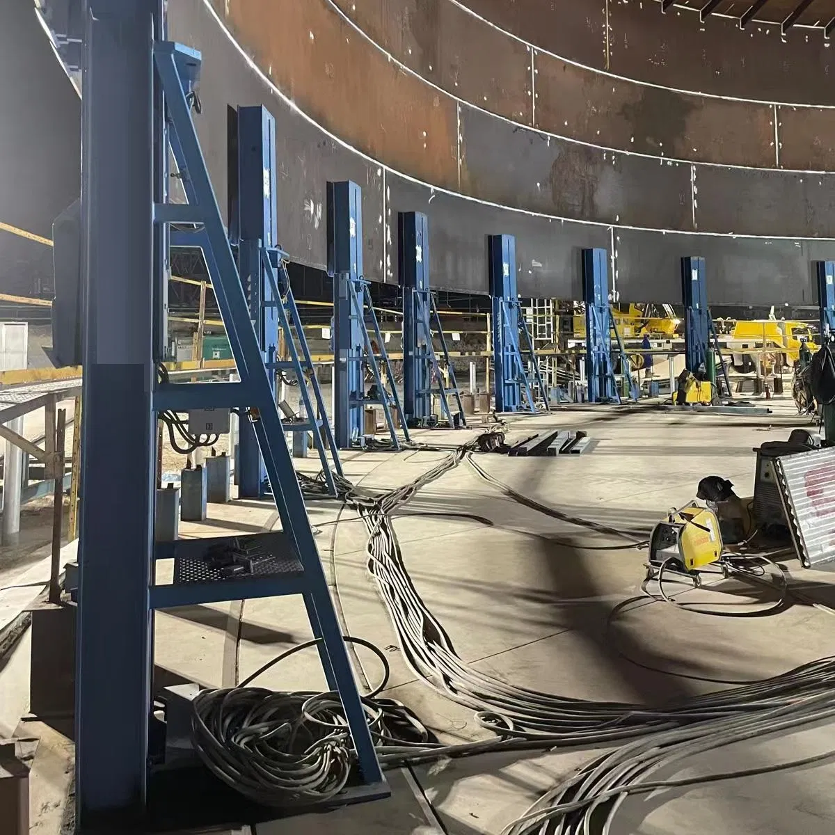 Lead Screw Jacking System with Built-in Safety Emergency Brake for Storage Tanks and Grain Silos
