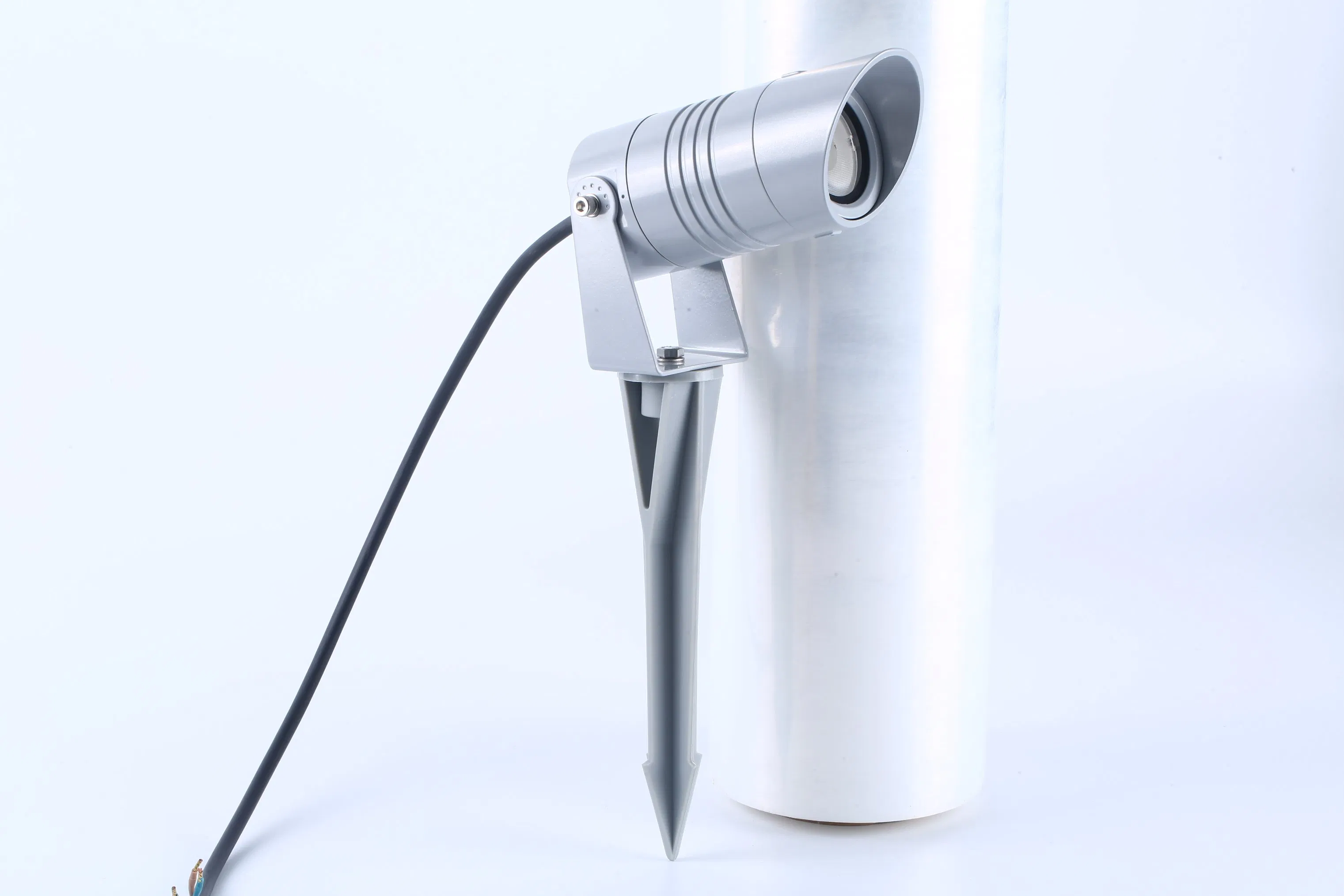 مصباح حديقة كشاف ضوء فاضح متعدد الأنماط 4W ضوء فاضح LED RGB