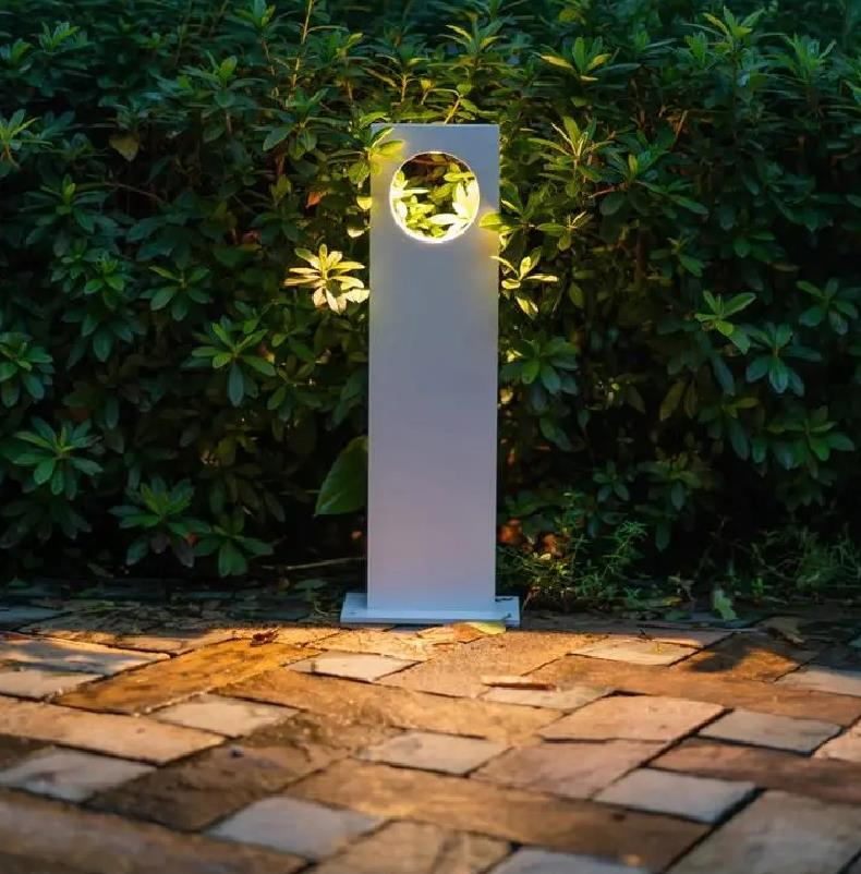 سياج جدار خارج الفناء 42FT 5W أخضر لـ 220 ييوو مصابيح LED مربعة قائمة نيروبي مصابيح شمسية خارجية مقاومة للماء إضاءة حديقة كلاسيكية جديدة اليابان