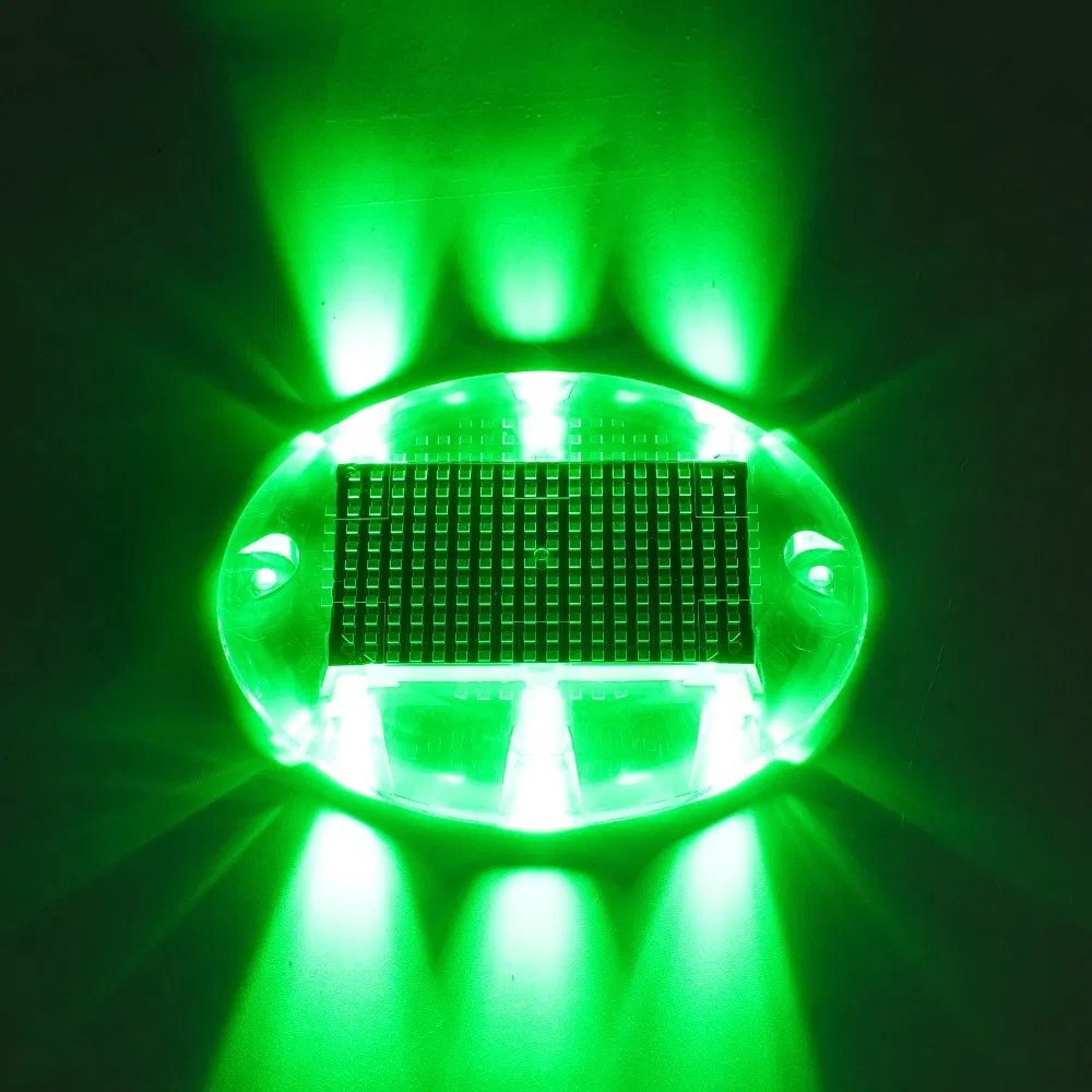 مصباح إضاءة تحت الماء لحمام السباحة تحت الأرض ومسار الحديقة LED الشمسي الشحن التلقائي IP68 مقاوم للماء في الهواء الطلق