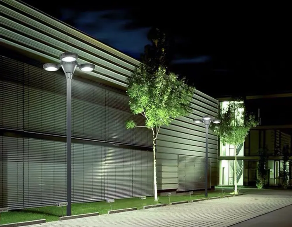 تصنع الصين ضوء حديقة LED ضوء بقعة LED خارجي للاستخدام في الحديقة والممرات والممرات الخارجية كشاف شمسي عالي القدرة