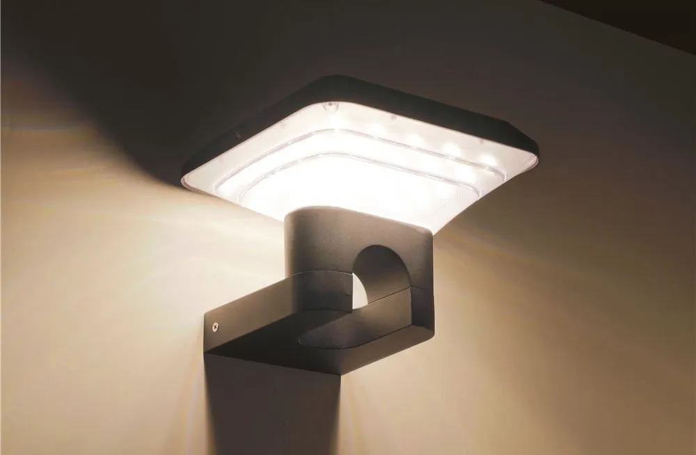 مصباح حائط شمسي LED من الألمنيوم بتصميم عصري للحديقة والشرفة والفيلا