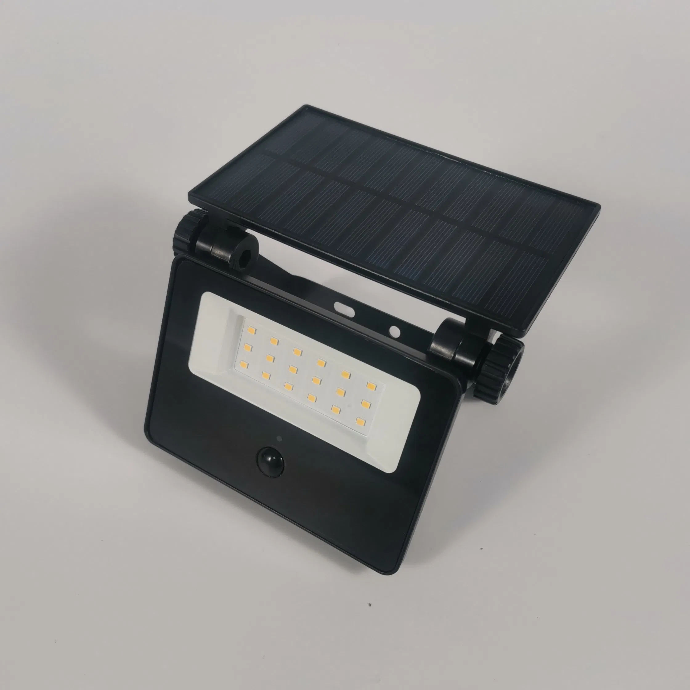 مصباح حائط LED ذكي خارجي قابل للطي مع استشعار ضوئي يعمل بالطاقة الشمسية بجهد 12V للحدائق والحدود
