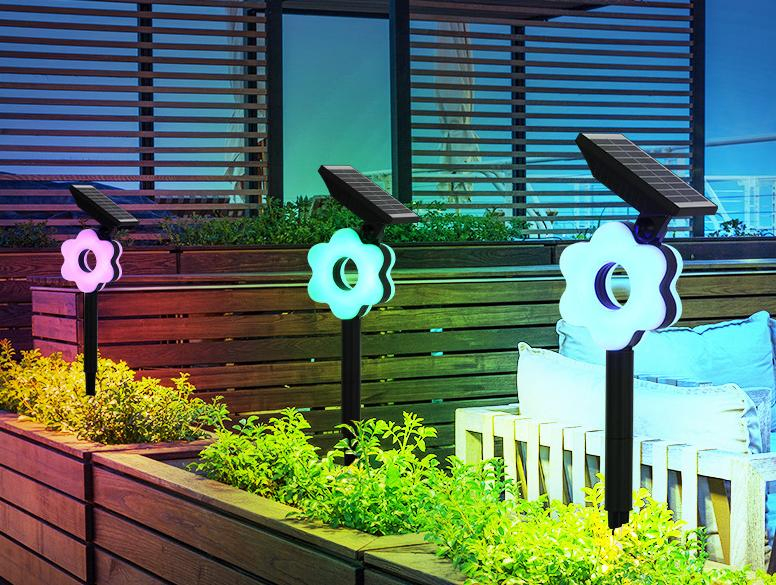 أضواء شمسية خارجية مقاومة للماء IP68, 50 LED 3 أوضاع إضاءة تعمل بالطاقة الشمسية لأضواء الحديقة والساحة الشمسية للمساحات الخارجية باللون الأبيض أو الأبيض الدافئ/ الملون