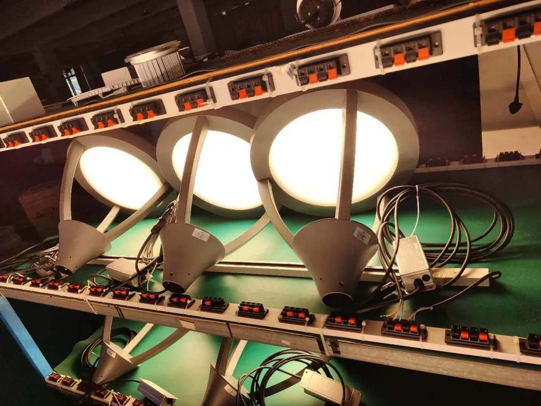إضاءة حديقة LED مقاومة للماء فاخرة