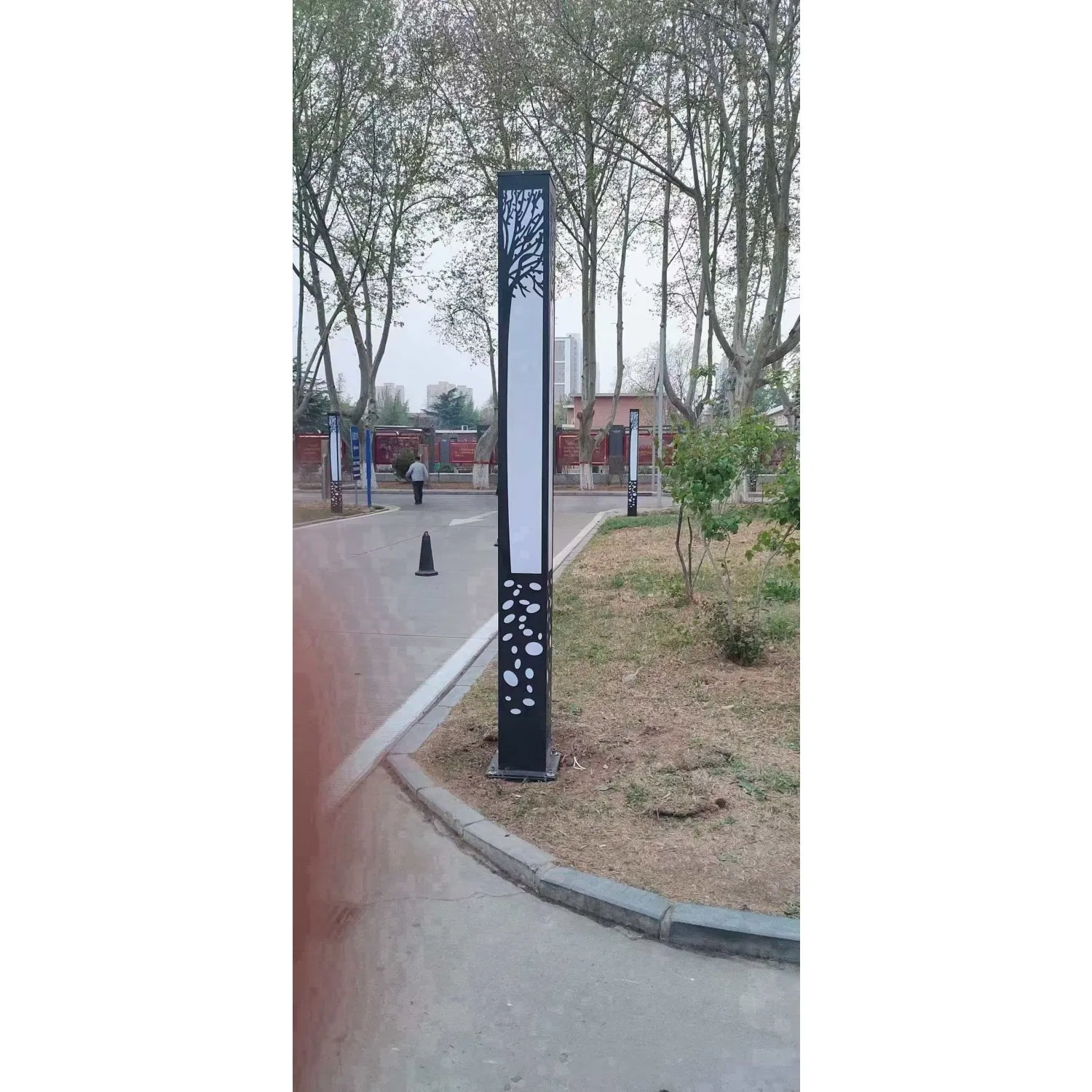 إضاءة محيطية لتحسين المناظر الطبيعية متانة على مدار السنة ضوء عمود حديقة LED خارجي لتحديد حدود الحديقة وإضاءة السقائف والبراجيل