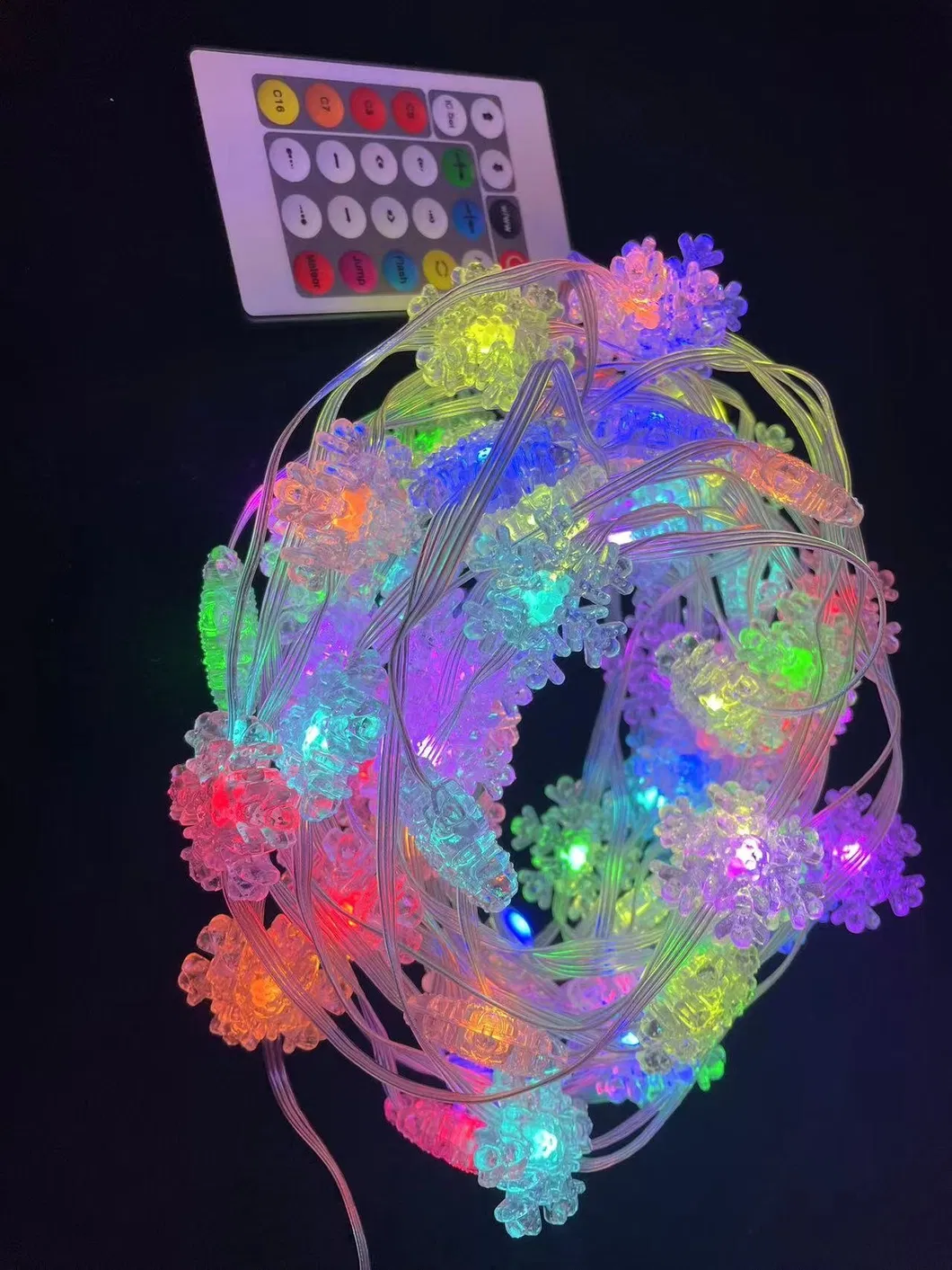 مصباح حبة LED جديد IP65 مع إضاءة RGB قابلة للتعتيم لتزيين الحدائق وزينة عيد الميلاد
