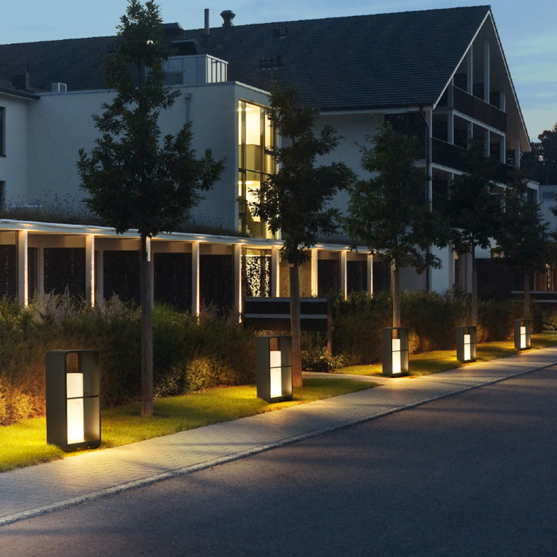 إضاءة ديكور LED الحديثة الخارجية للحديقة IP65 مصباح أرضي شمسي للحديقة مزخرف مقاوم للماء للفيلات والفناءات