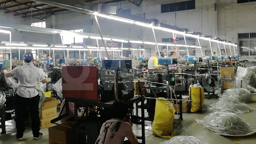 مزود 18FT 2 ضوء خيط عيد الميلاد RGB LED مع جهاز تحكم عن بعد لتزيين المنزل والحديقة وحفلات الزفاف