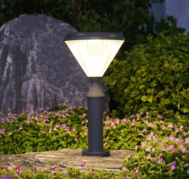إضاءة خارجية للأضواء العلوية والسفلية لـ 5V مصباح حديقة LED عام بسعر معقول مصباح خارجي مثبت على الحائط ضوء شمسي للحديقة
