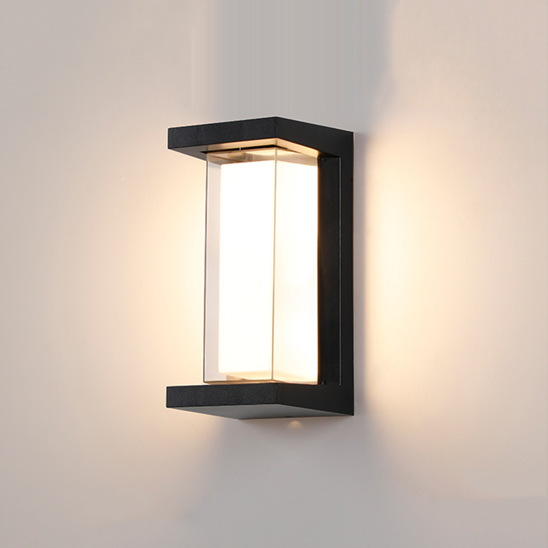 مصباح LED بحساس حركة للاستخدام الخارجي - مدخل، فناء، وحديقة