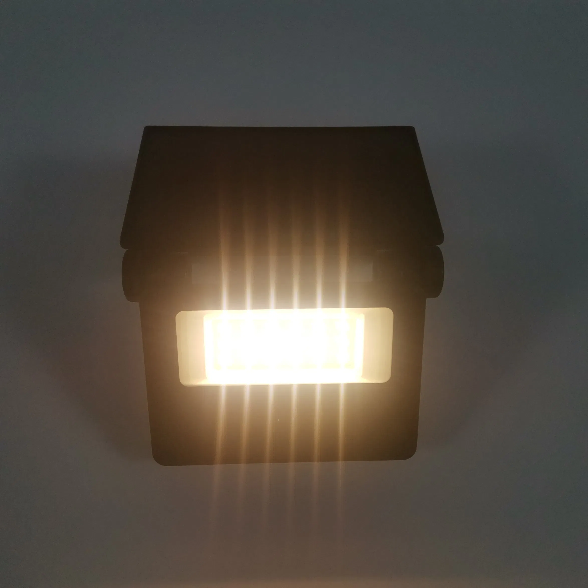مصباح حائط LED ذكي خارجي قابل للطي مع استشعار ضوئي يعمل بالطاقة الشمسية بجهد 12V للحدائق والحدود