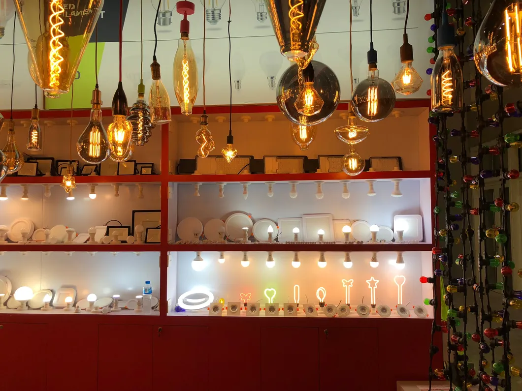 حديقة خارجية 12V/24V مصباح LED خيوط ضوئية مصباح عتيق LED 2W 4W 6W 8W مصباح إيديسون LED كهرماني ضوء زخرفي مصباح عتيق E27 E14 B22 B15 مصباح خيوط LED