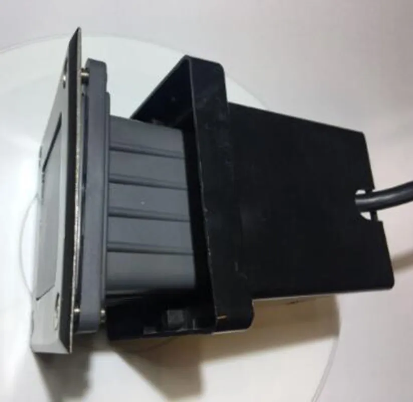 إضاءة حديقة LED مربعة من البلاستيك 220V 11W COB LED RGB (Sb8313-11W)