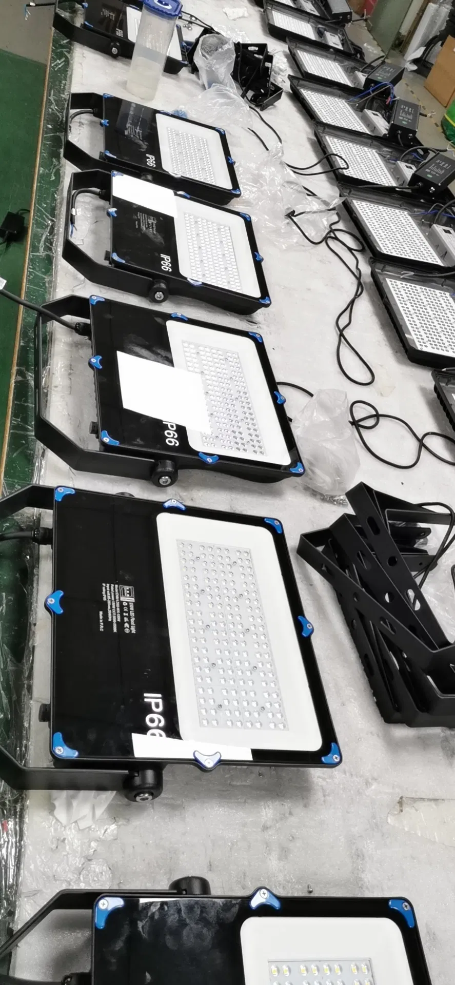 إضاءة الفيض LED 240W 300W إضاءة تجارية خارجية للحدائق والملاعب والمخازن