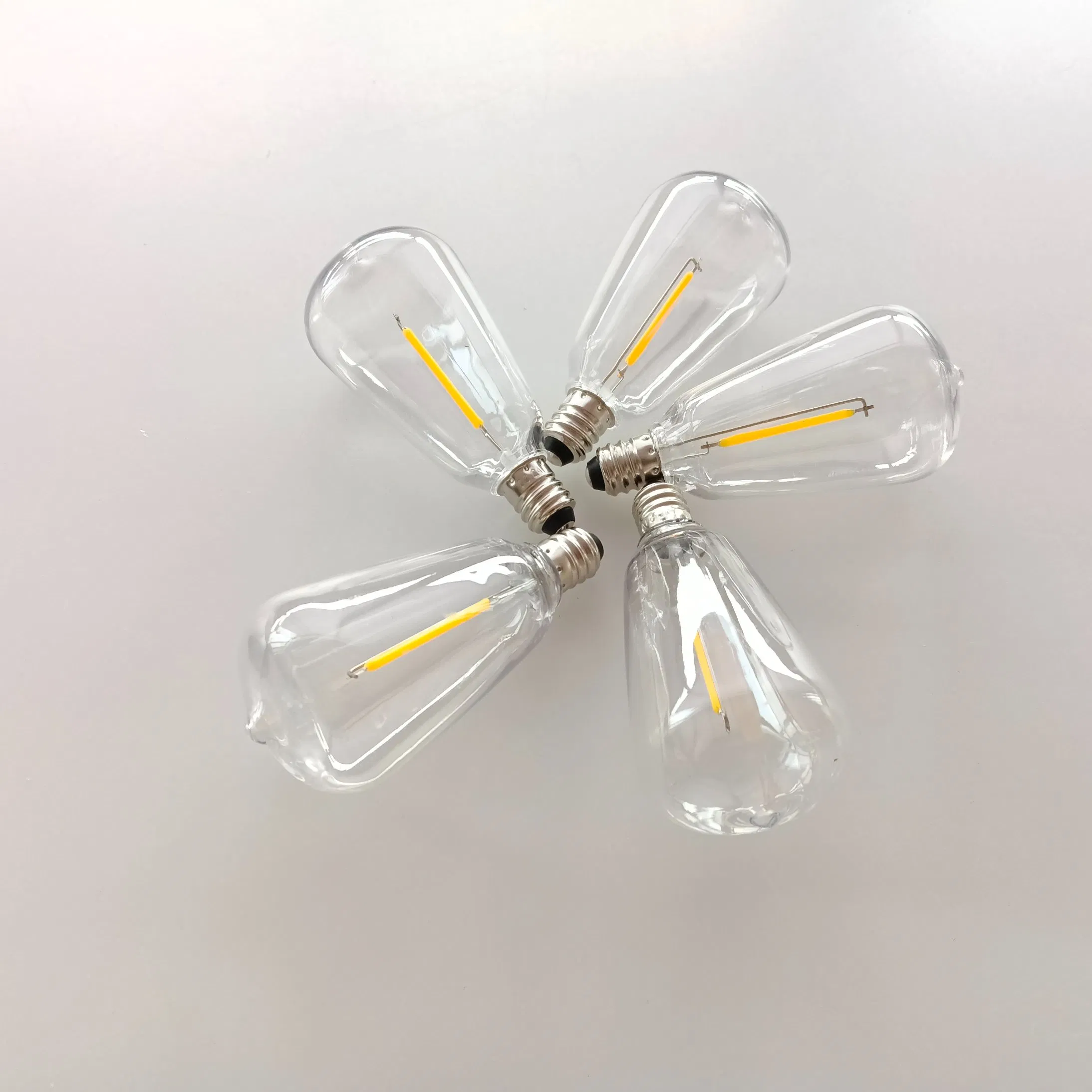 IP65 إضاءة فستون LED دافئة بيضاء لحفلات الدرجة التجارية في الهواء الطلق St38 أضواء خيطية للحديقة والشرفة والمناسبات والأعراس