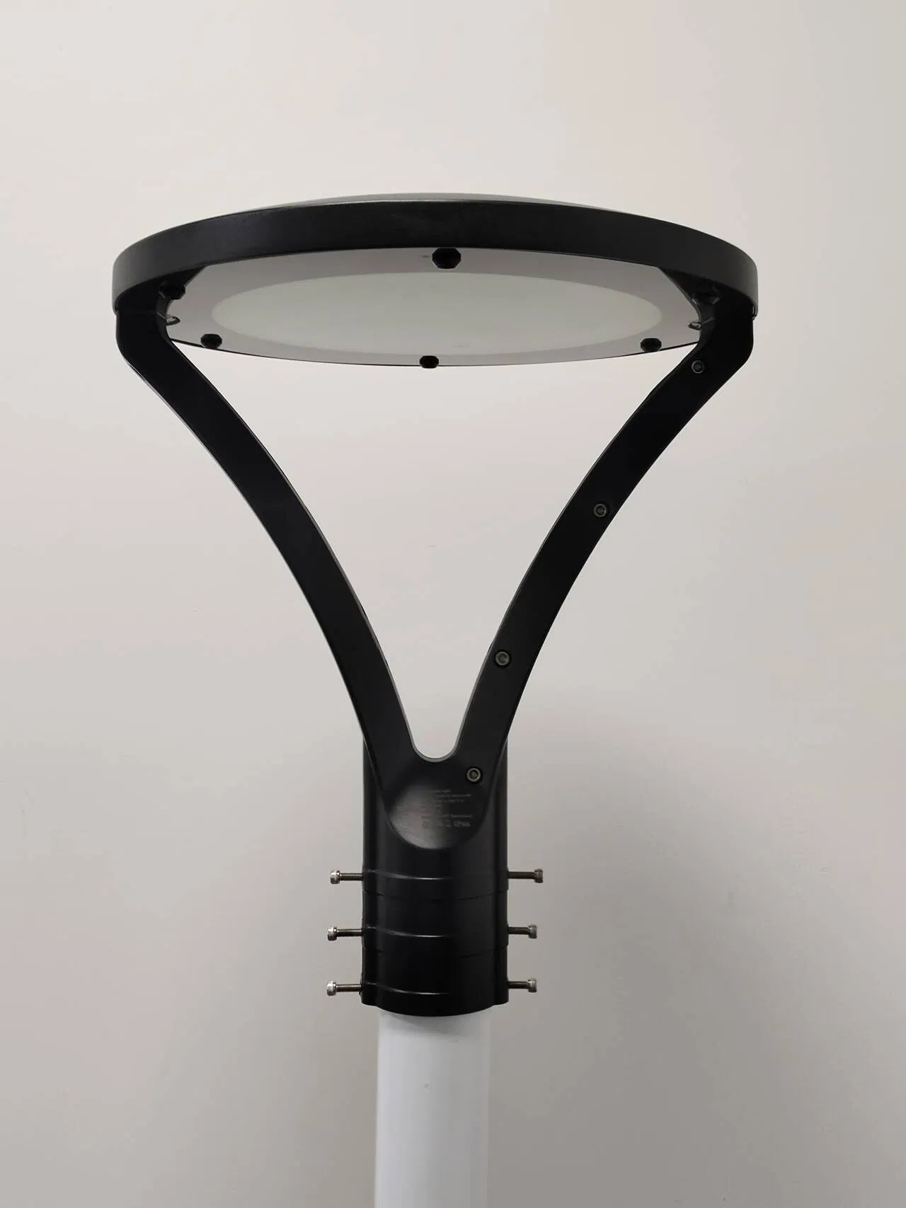 إضاءة المناظر الخارجية IP66 مقاومة للماء 30W 150W ضوء LED علوي للحديقة لفناء، ممر، مصباح طريق الفناء