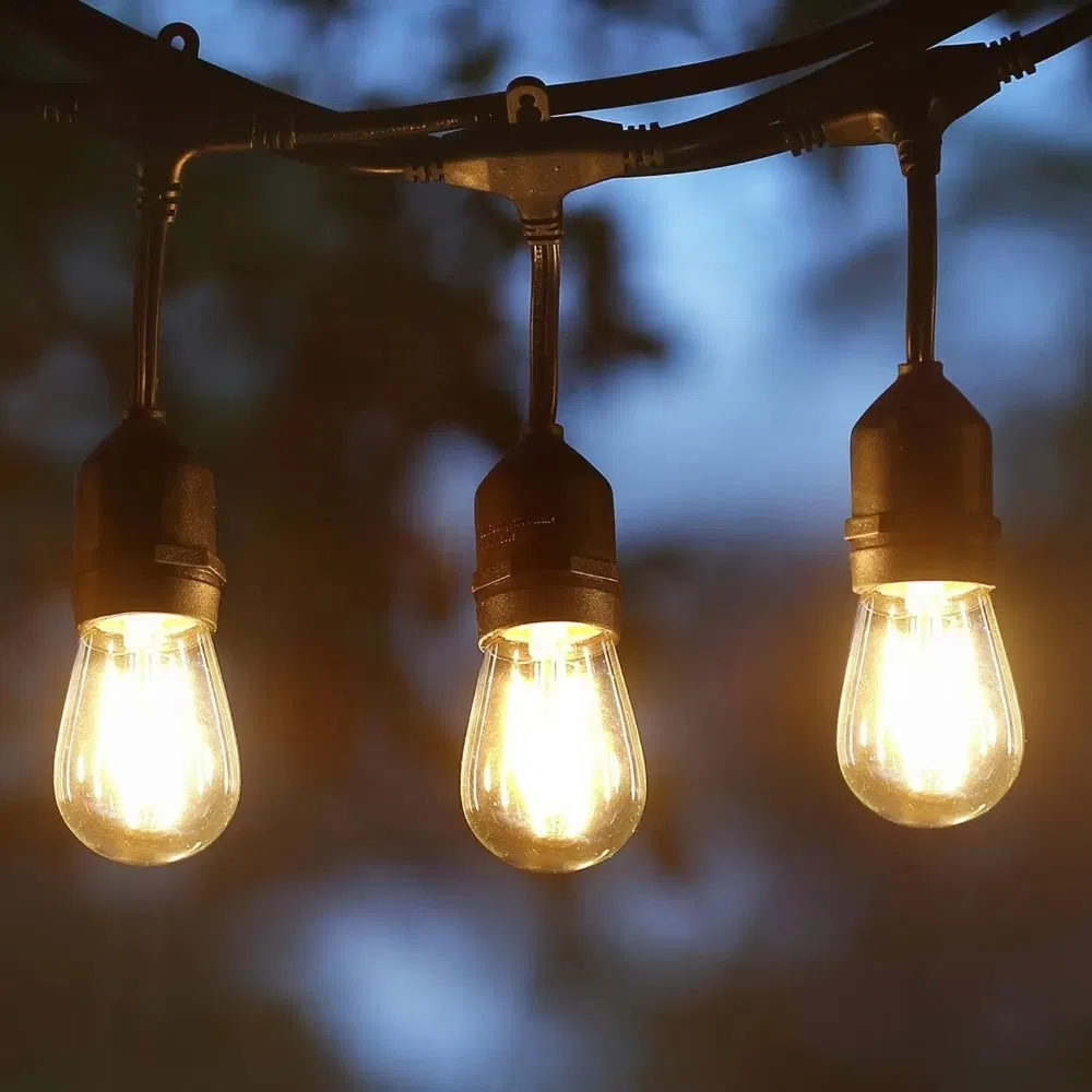 مصنع 10m 20 ضوء سلسلة معلق LED تجاري مقاوم للماء E27 ضوء ثقيل للخارج من PVC للحفلات DIY وحدائق العطلات S14 ضوء فستون IP65