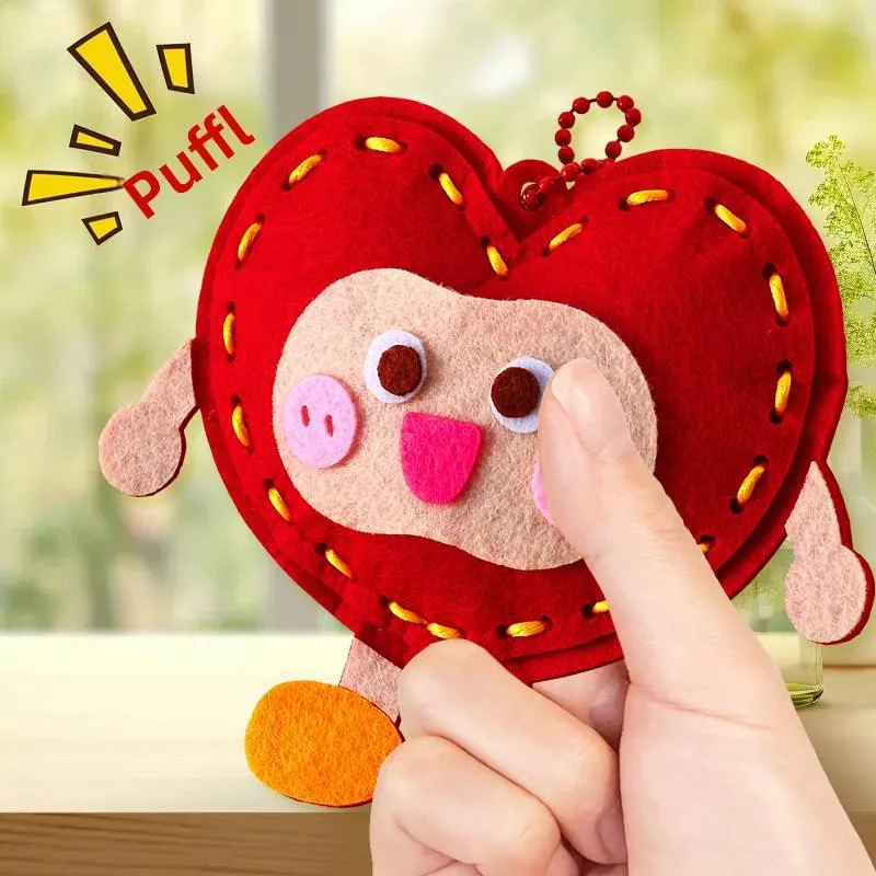 Children's Cartoon Animal Felt Craft Kit DIY Sewing Fun Material with Keychain Decoration