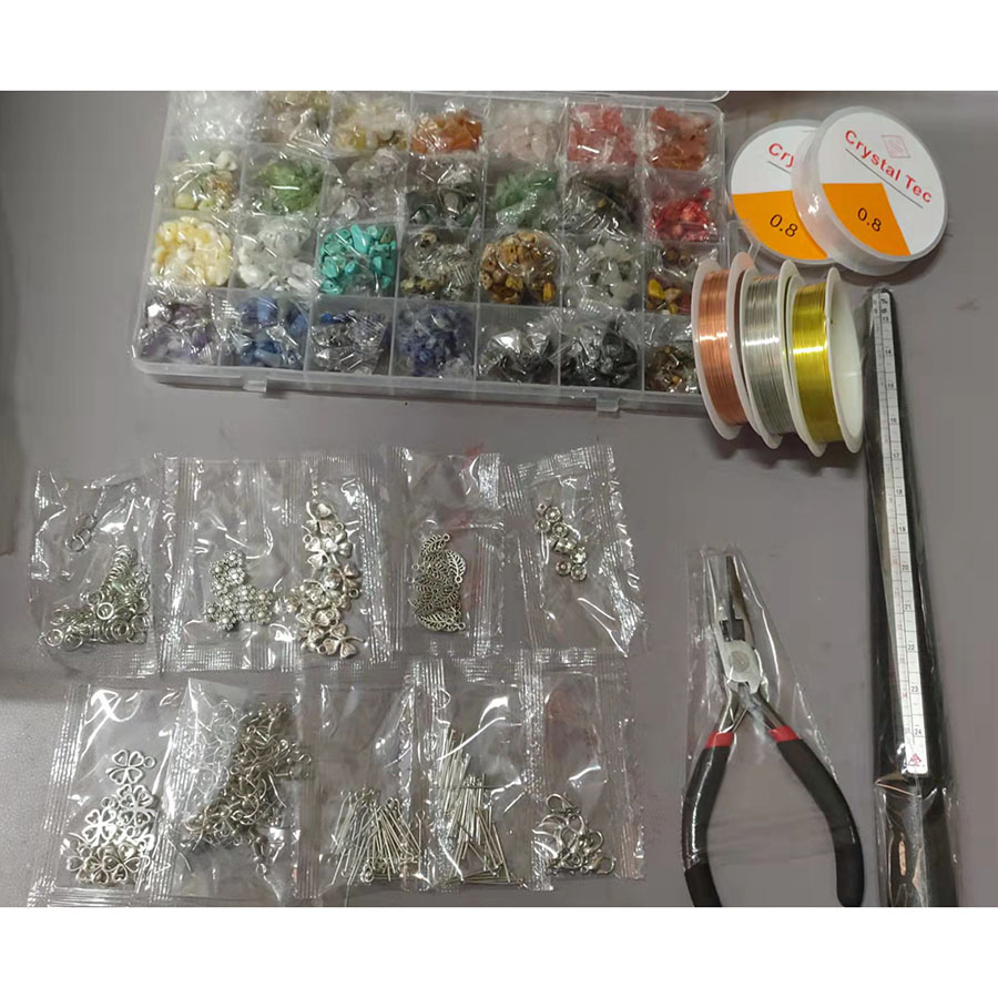 Live4U 28-Color Crystal Bead Making Kit 1660pcs Jewelry Supplies &amp; Accessories Gemstone Chip Beads with Bead Caps