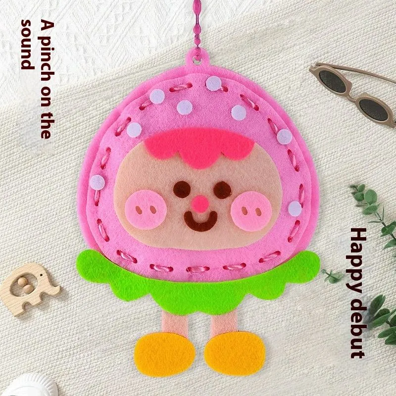 Children's Cartoon Animal Felt Craft Kit DIY Sewing Fun Material with Keychain Decoration