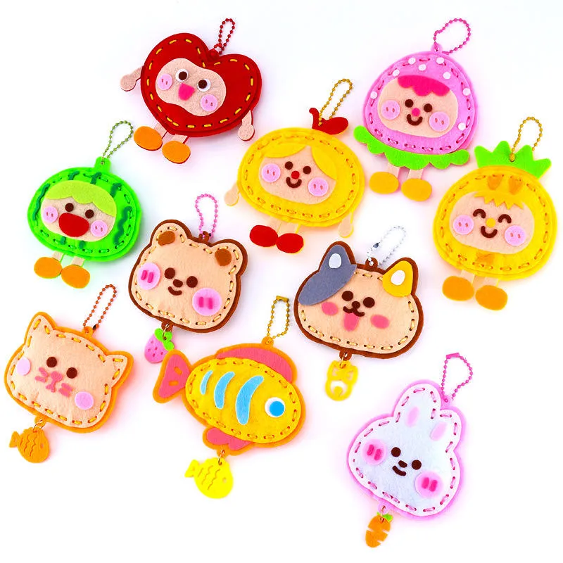 Children's Cartoon Animal Felt Craft Kit DIY Sewing Fun Material with Keychain Decoration