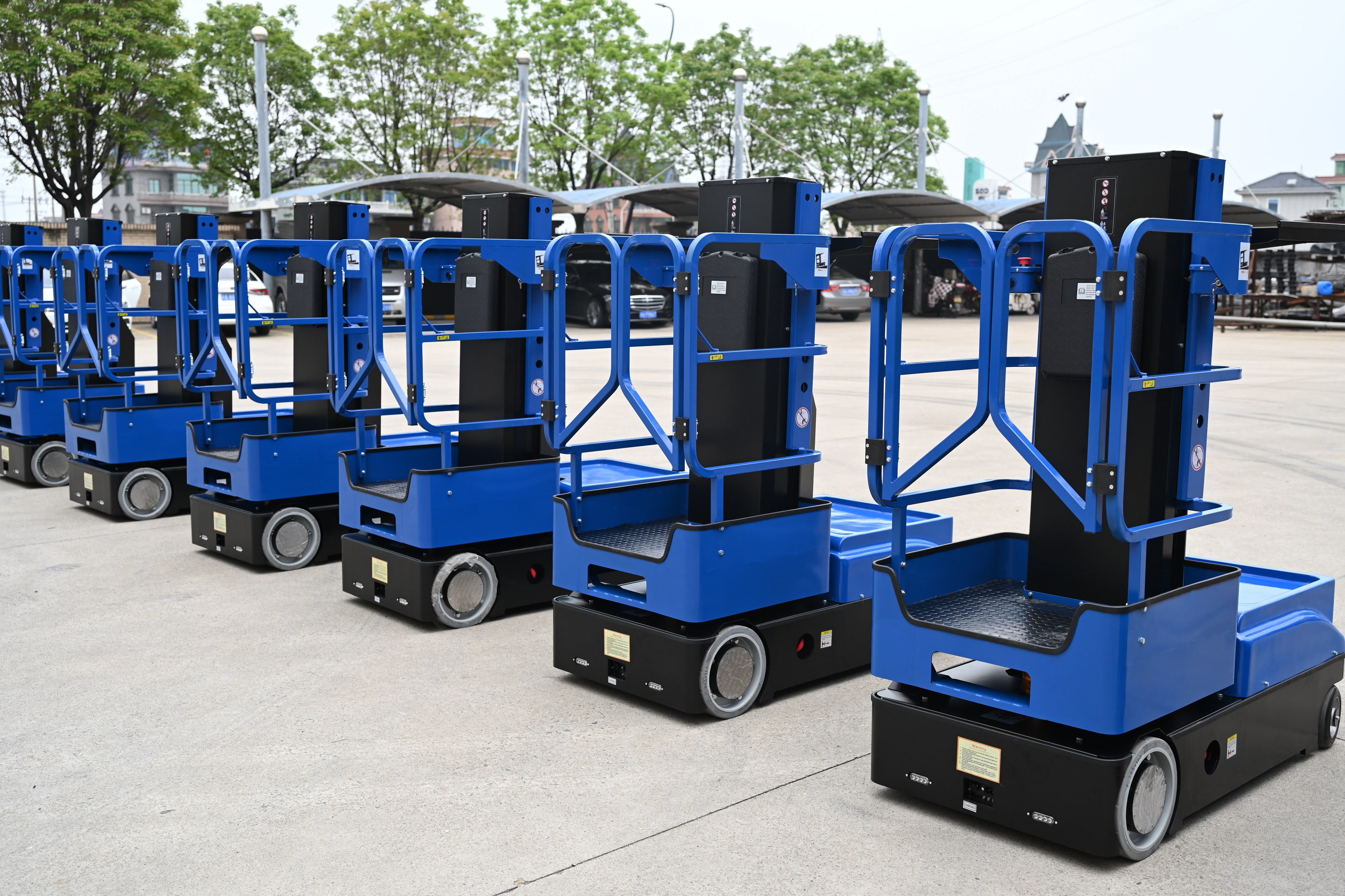 HELI Portable Electric Order Picker Trolley With Wheels Warehouse Logistics Order Picking Cart Aerial Work Platform