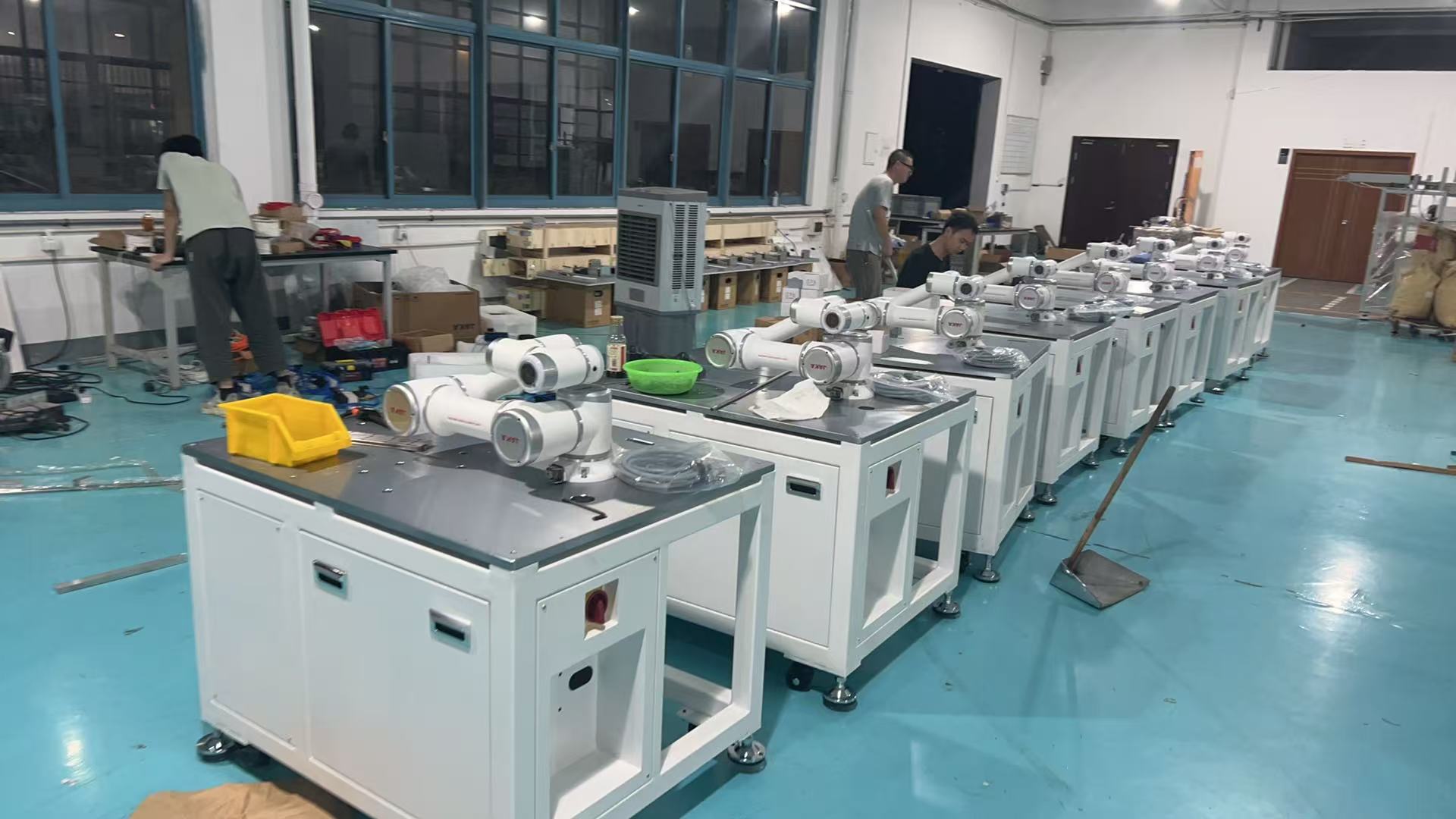 Custom Automatic Loading Unloading Production Line with PLC Controlled Robotic Arm High-Speed 6S Accurate Positioning