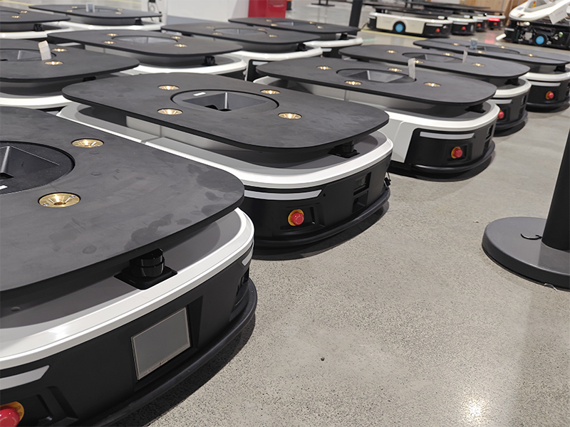 Auto Guidance Trackless QR Code Autonomous Mobile Robot Warehouse Unmanned agv Amr System with Shelf Lifting Mechanism