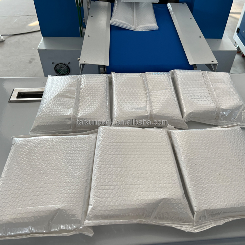 Automatic Air Bubble Film Flow Wrapper Machine for E-commerce Parcel Courier Bag Poly Mailer with PLC Servo Control System