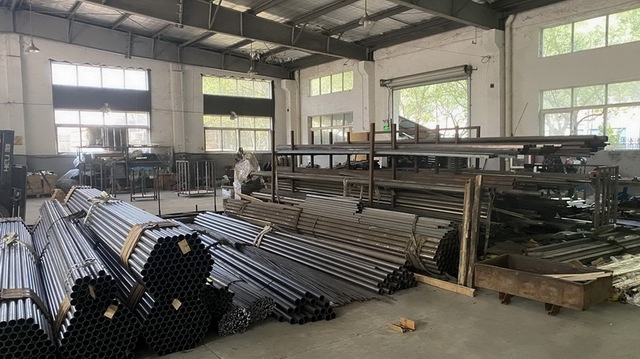 Automated sorting system for distribution center