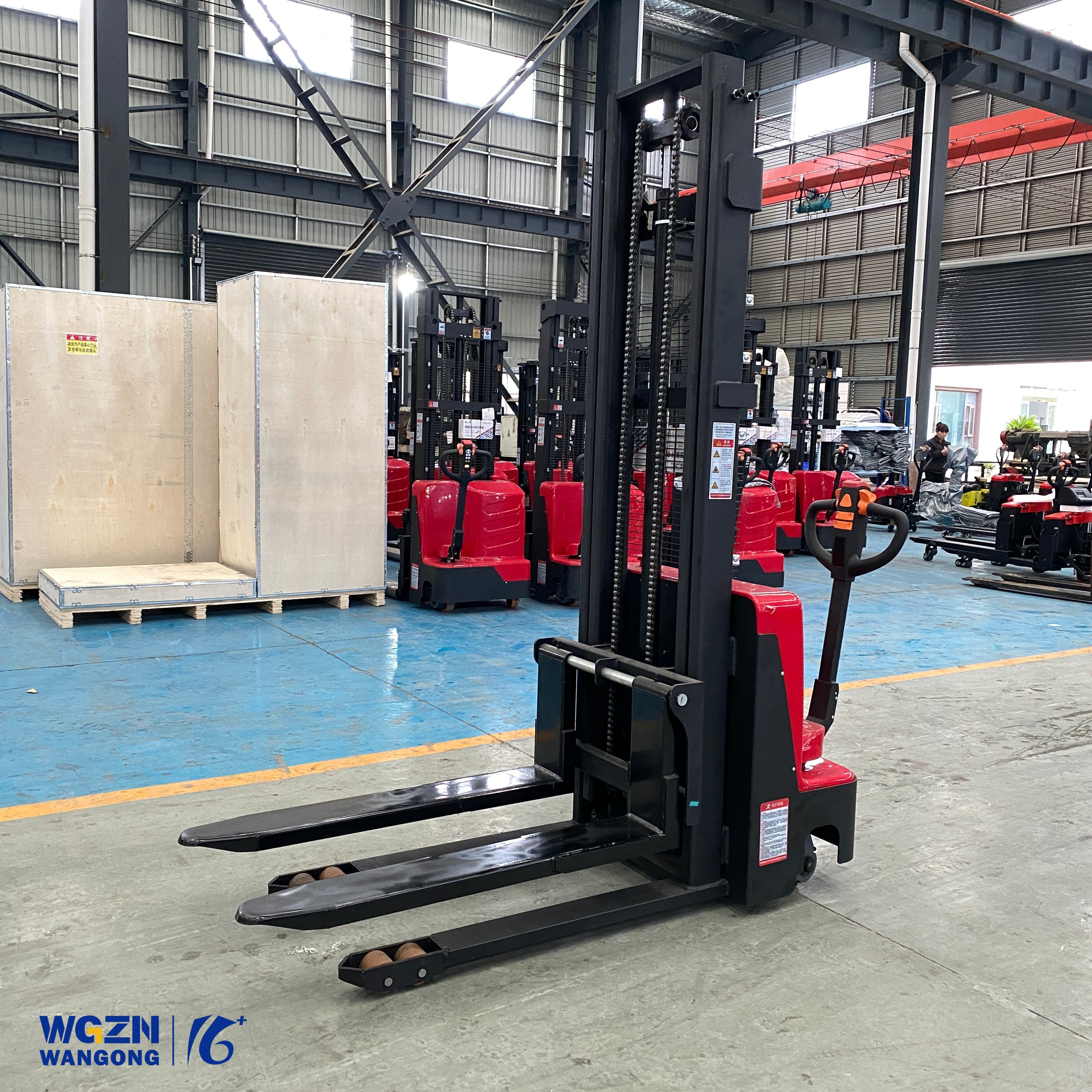 WGZN 1.5T Walkie Stacker Low Gravity Anti Slip Chassis For Logistics Warehouse Medium Cargo Stacking