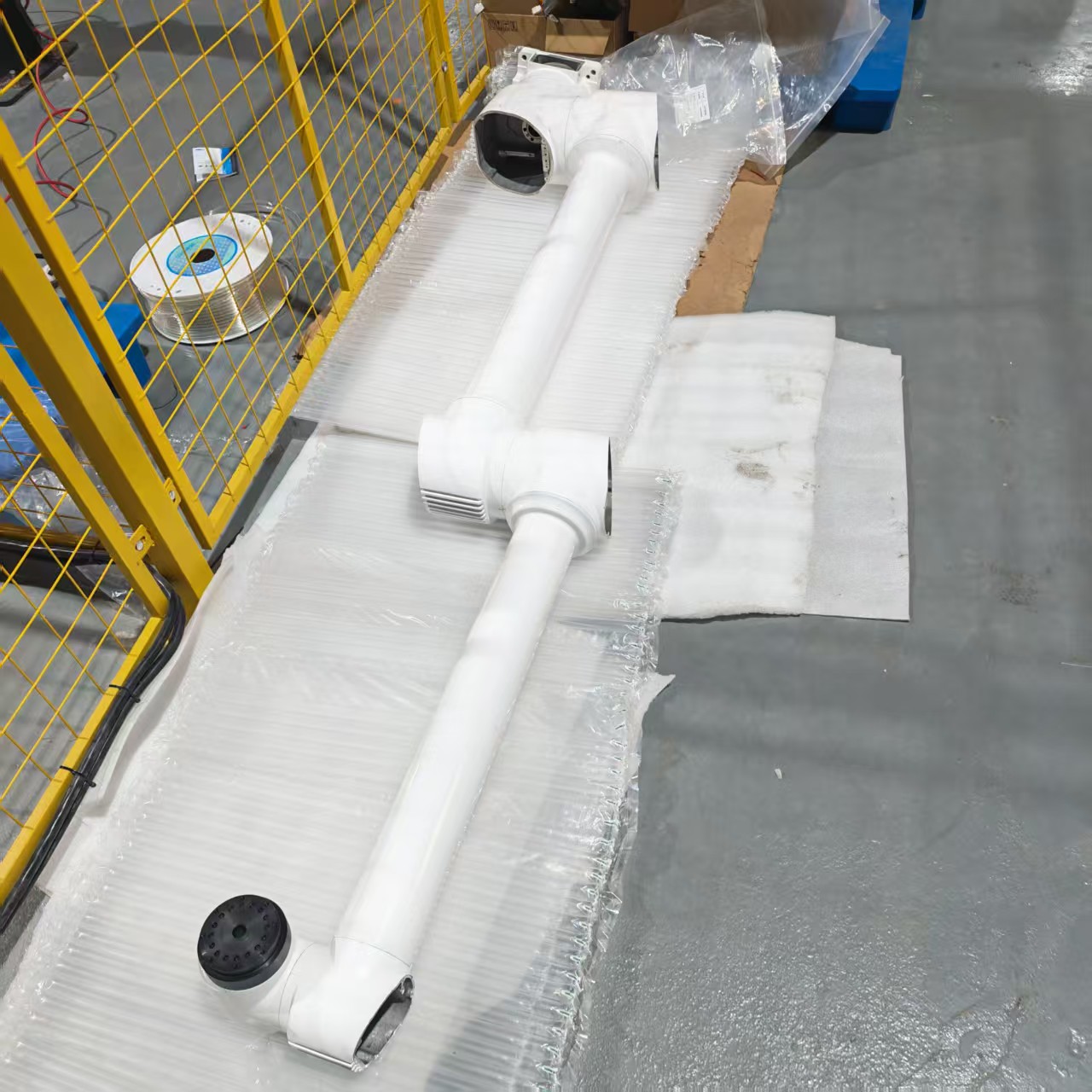 New 30KG Controlled Motorized Palletizing Robot Intelligent Robot Arm Palletizer Stacker With Conveyor