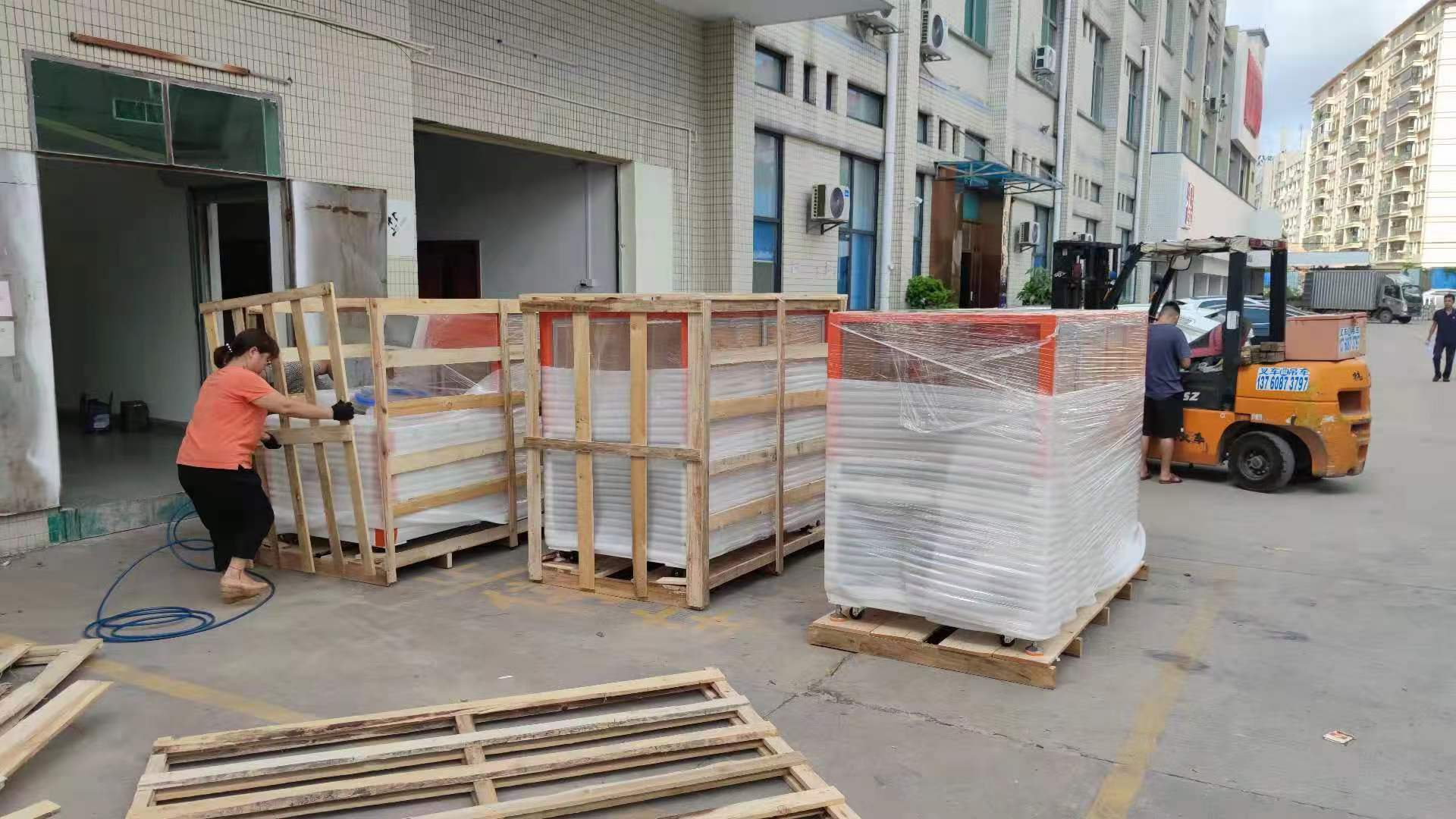 Secure Wooden Crate Packing
