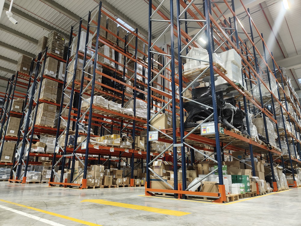 High Performance Logistics Operations In Spain Supporting International Order Fulfillment And Return Management Systems