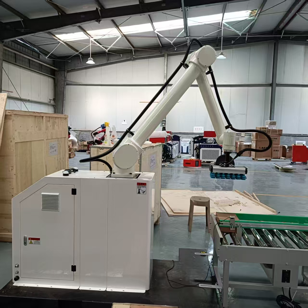 New 30KG Controlled Motorized Palletizing Robot Intelligent Robot Arm Palletizer Stacker With Conveyor
