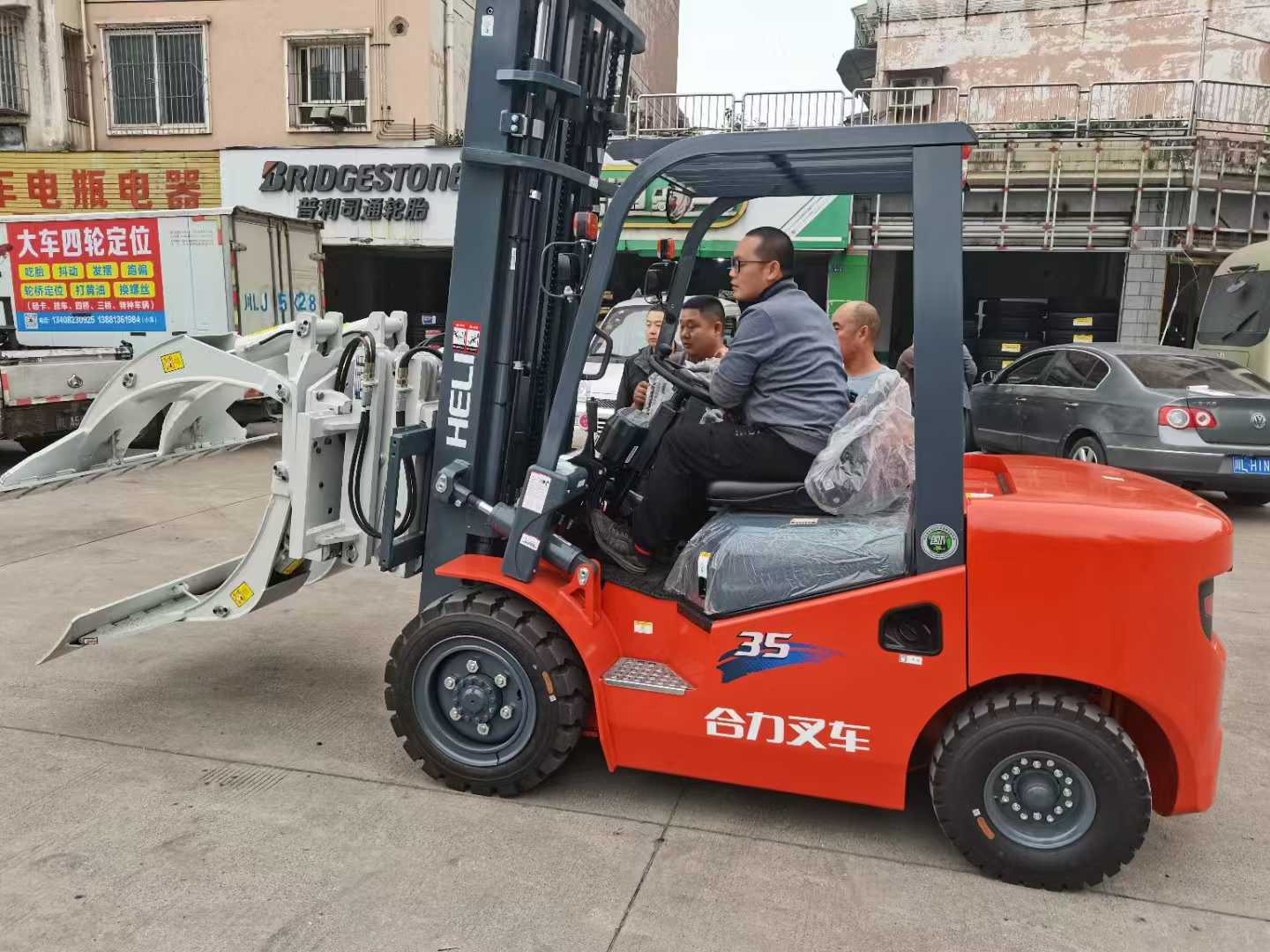 China Heli diesel Forklift 2ton 3ton 5on with Side Shift Adjustable Fork Give Pallet Lifter Forklift Truck