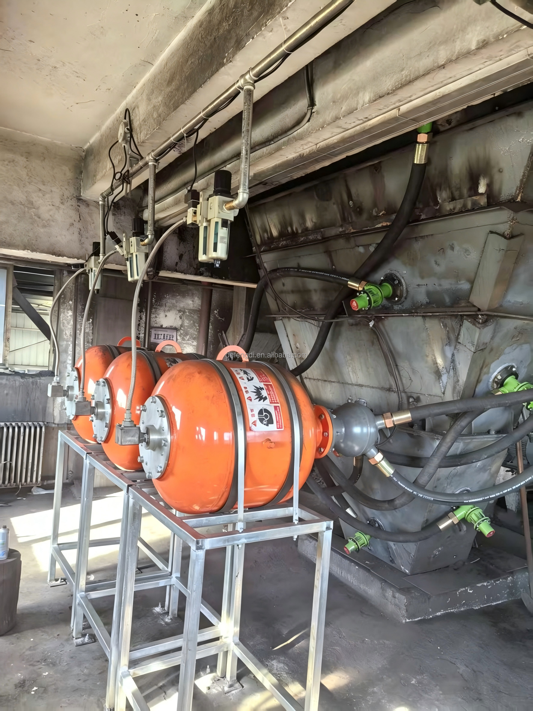 DFD PLC-configured Mining Machinery System Equipment 1.5 Year Warranty 150kg Weight For Solving Silo Chute Blockages Arching Rat