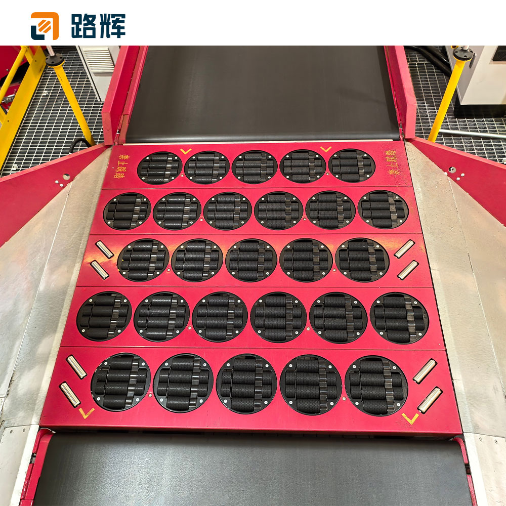 LUHUI Low Noise Pivot Wheel Sorter 45-degree Wheel Sorter System for 3 Ways Parcel Sorting