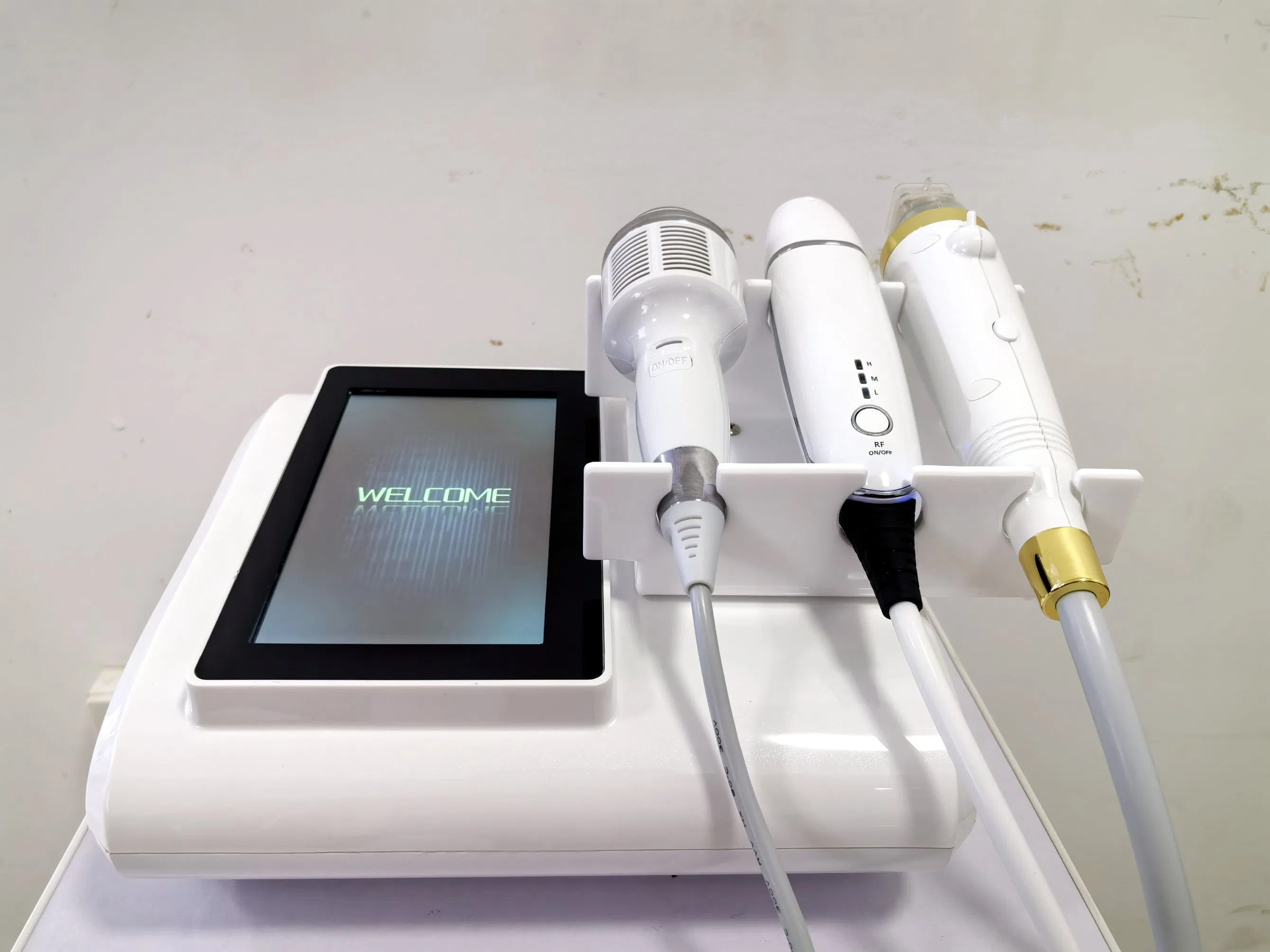 Precision 3-in-1 Gold RF-Hifu Microneedle Wrinkle Reduction System