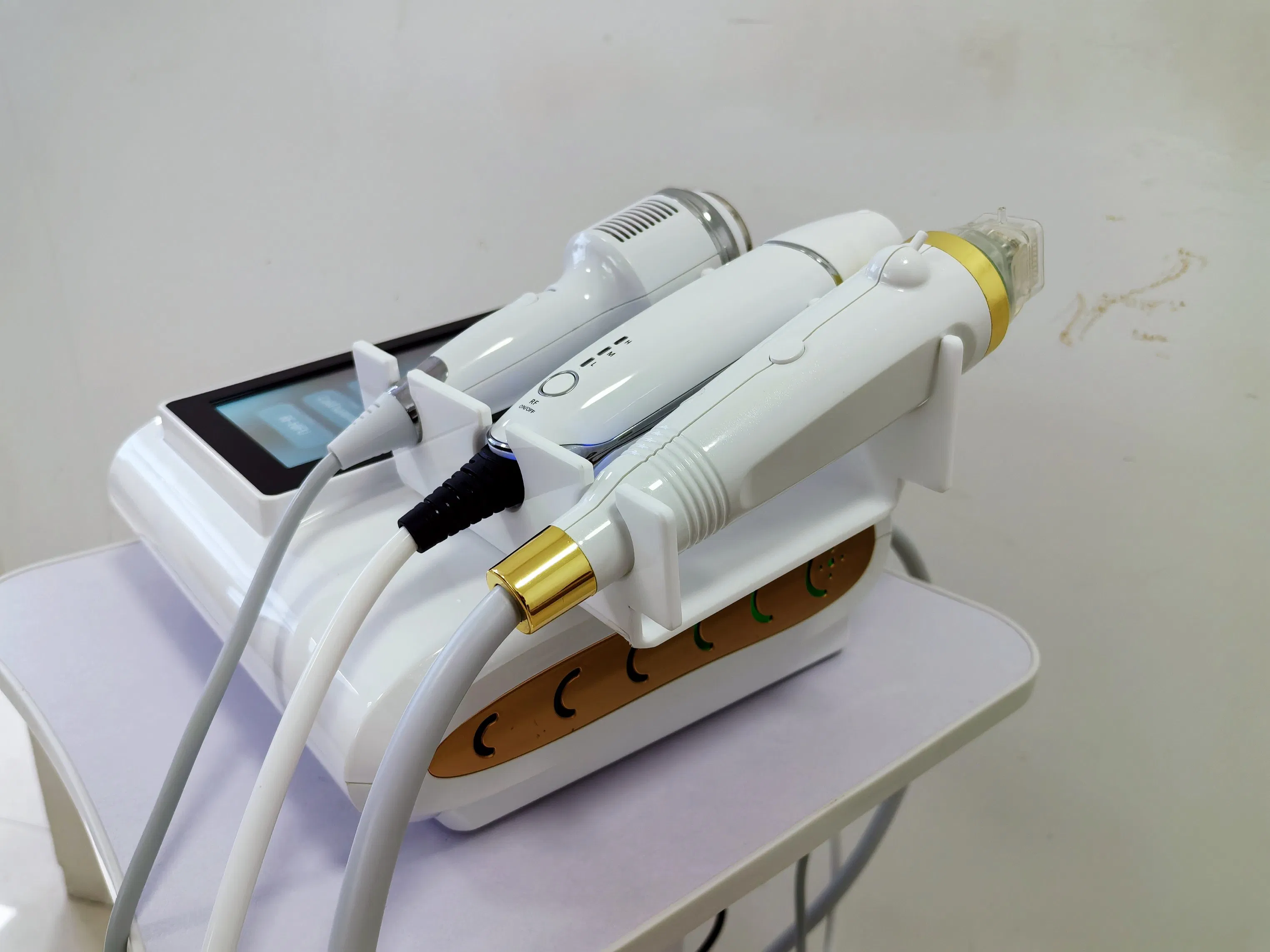 Precision 3-in-1 Gold RF-Hifu Microneedle Wrinkle Reduction System
