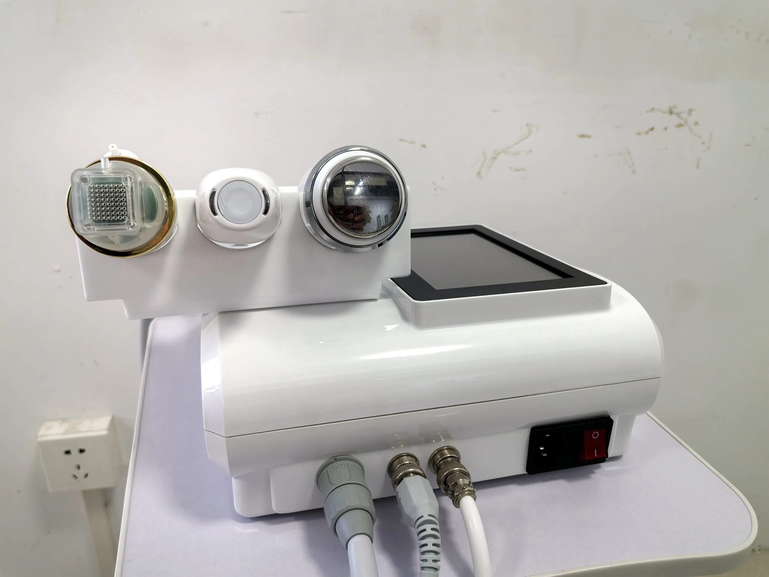 Precision 3-in-1 Gold RF-Hifu Microneedle Wrinkle Reduction System