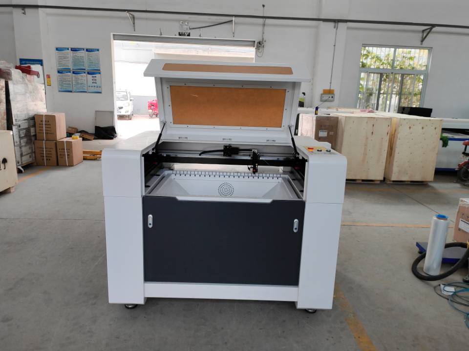 60W 80W 100W 600*900mm CO2 Laser Engraving And Cutting Machine Glass Leather Laser Engraving Machine