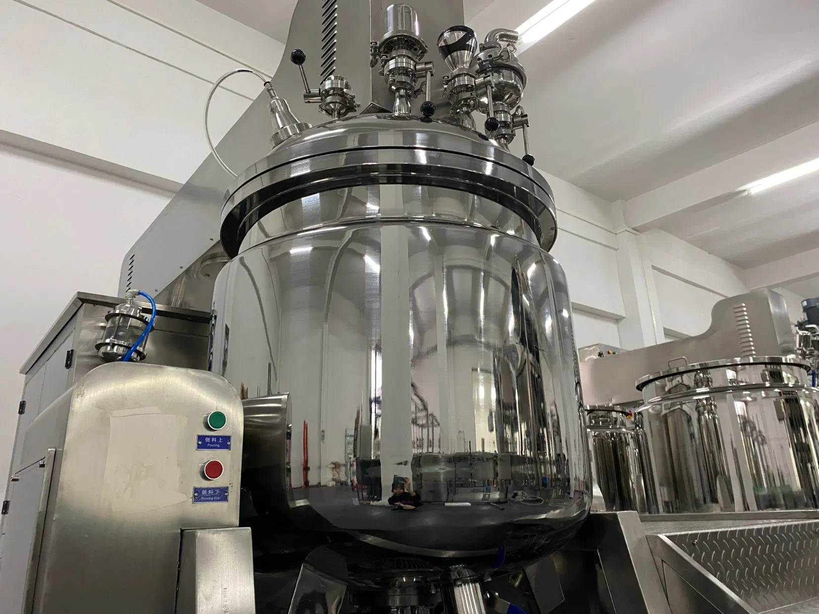 Emulsificador Hidráulico de Elevação a Vácuo em Aço Inoxidável Honemix para Produção de Cosméticos, Aquecimento de Creme e Homogeneização