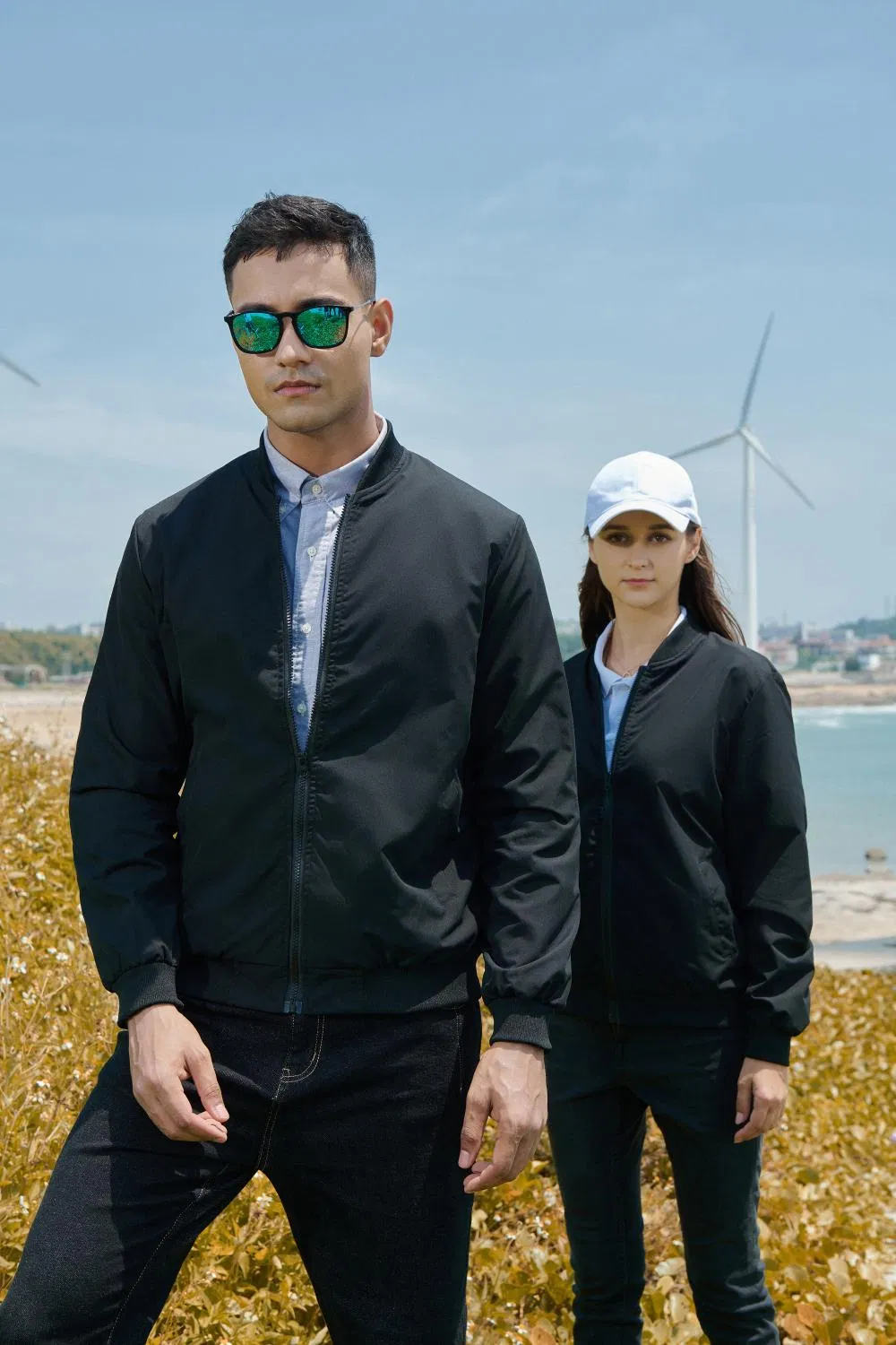 Soft Shell Unisex Windbreaker Jacket Waterproof Lightweight Hooded Hiking Breathable Polyester Nylon Windbreaker Tracksuit