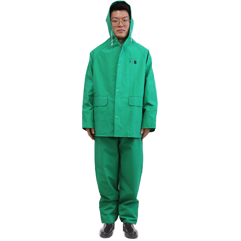 Green PVC Polyester PVC Rainsuit Custom Logo Waterproof Flame Retardant Oil Chemical Resistant Raincoat