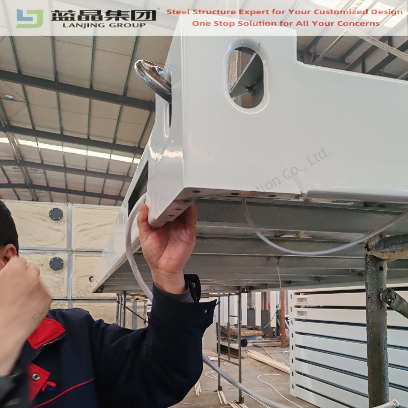 Quickly Assembled Prefabricated Flat Pack Container House Housing Solution