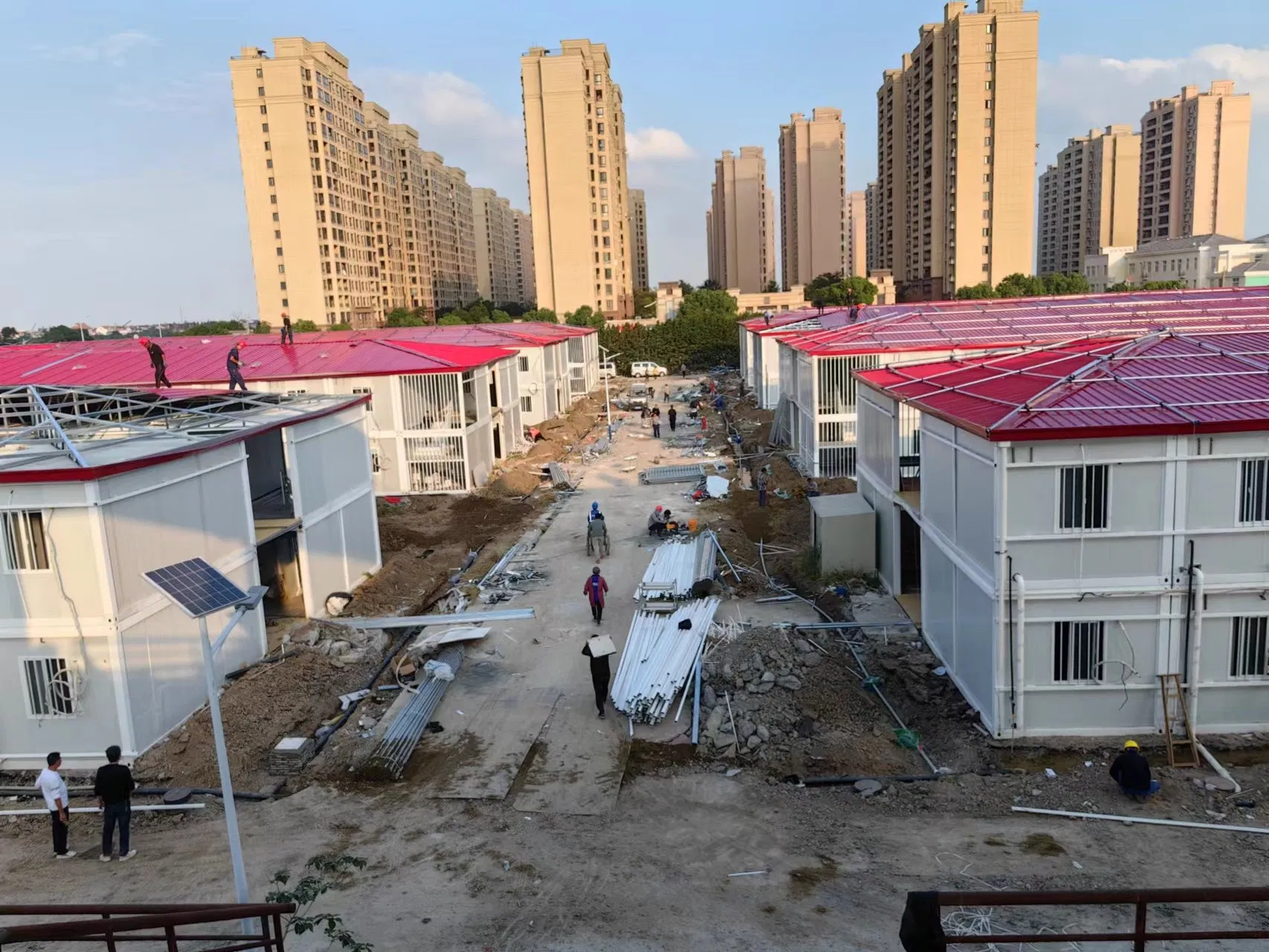 Detachable Prefabricated Steel Luxury Container House Villa Hotel 3 Bedroom Office Modular Cabin