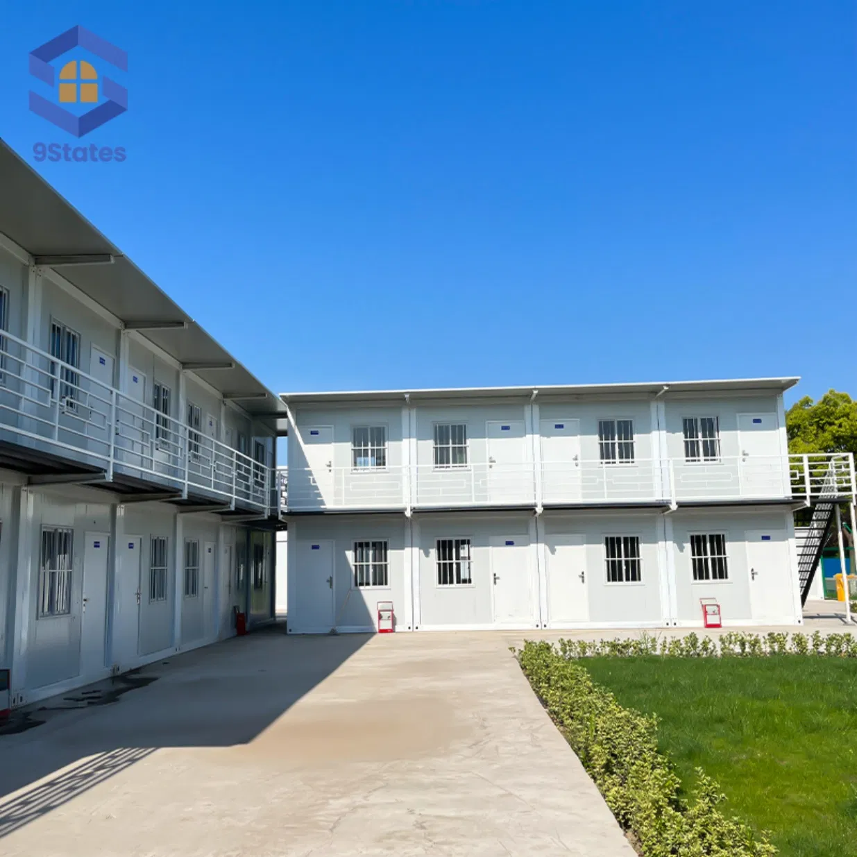 Low Maintenance Cost Customizable Mini Casa Prefab Prefabricated Container Tiny House for Countryside Project Lodging/Military Camps/Tourist Attractions