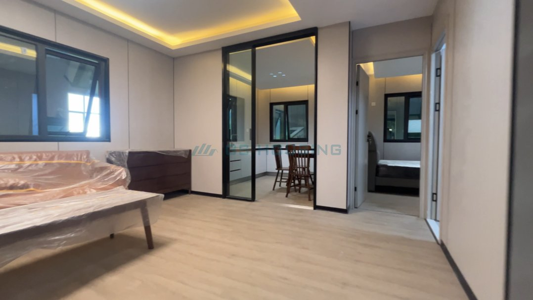 Factory Customized Container Steel Structure Luxury Prefabricated House Prefab Villa with CE